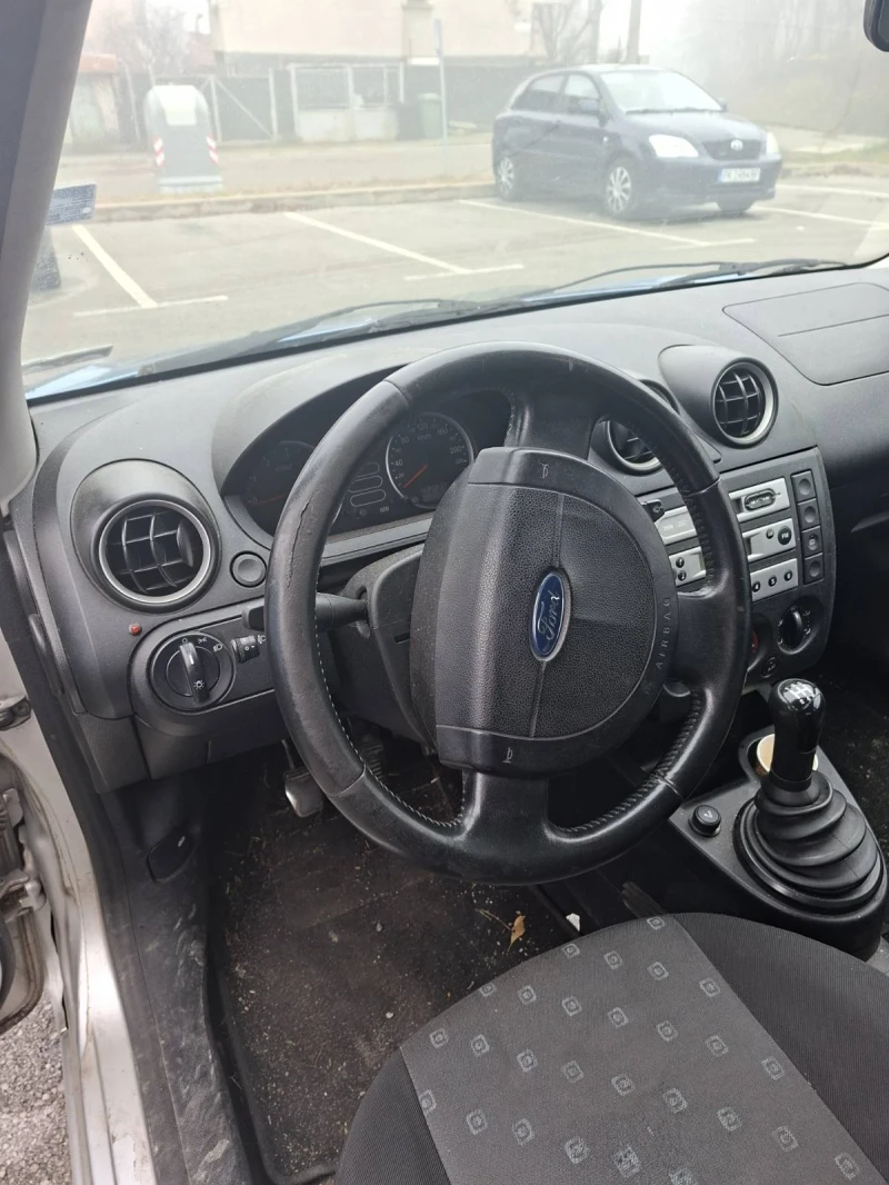 Ford Fiesta Tdci, снимка 6 - Автомобили и джипове - 52566040