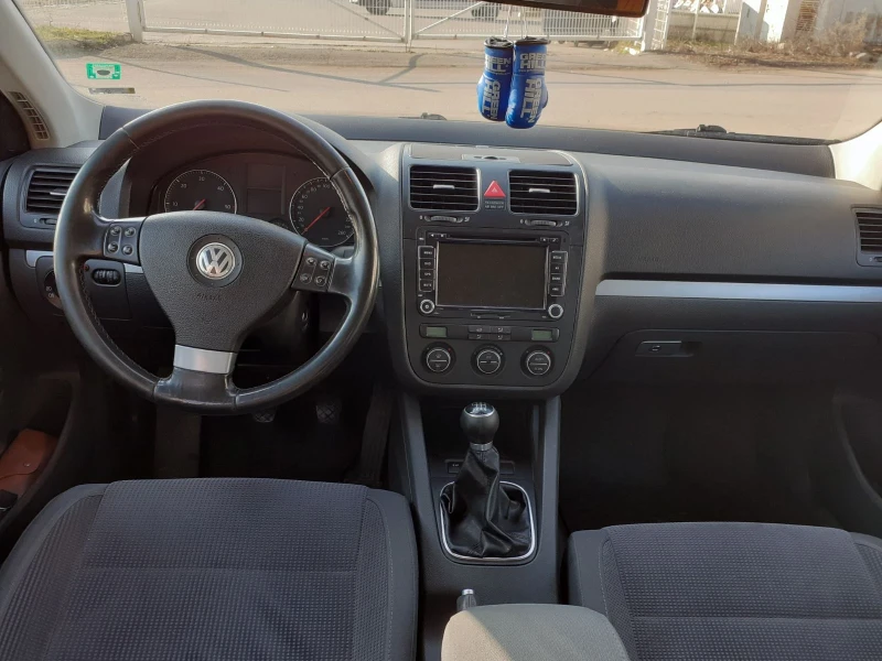VW Jetta 2.0TDI , снимка 7 - Автомобили и джипове - 52665779