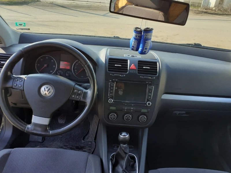 VW Jetta 2.0TDI , снимка 11 - Автомобили и джипове - 52665779