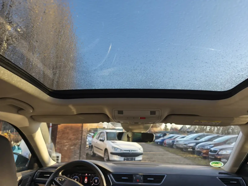 Skoda Superb 2.0 TDI 4x4 L&K ACC Massage KeyGO KAM Pano iCarbg, снимка 9 - Автомобили и джипове - 53189362