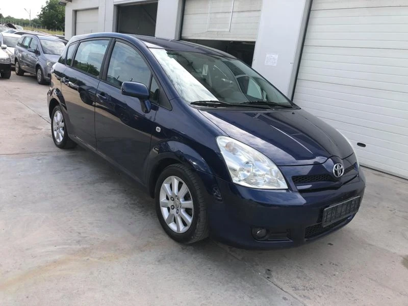 Toyota Corolla verso 2.2d4d 136k. UNIKAT, снимка 12 - Автомобили и джипове - 29557117