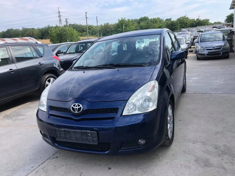 Toyota Corolla verso 2.2d4d 136k. UNIKAT, снимка 1 - Автомобили и джипове - 29557117