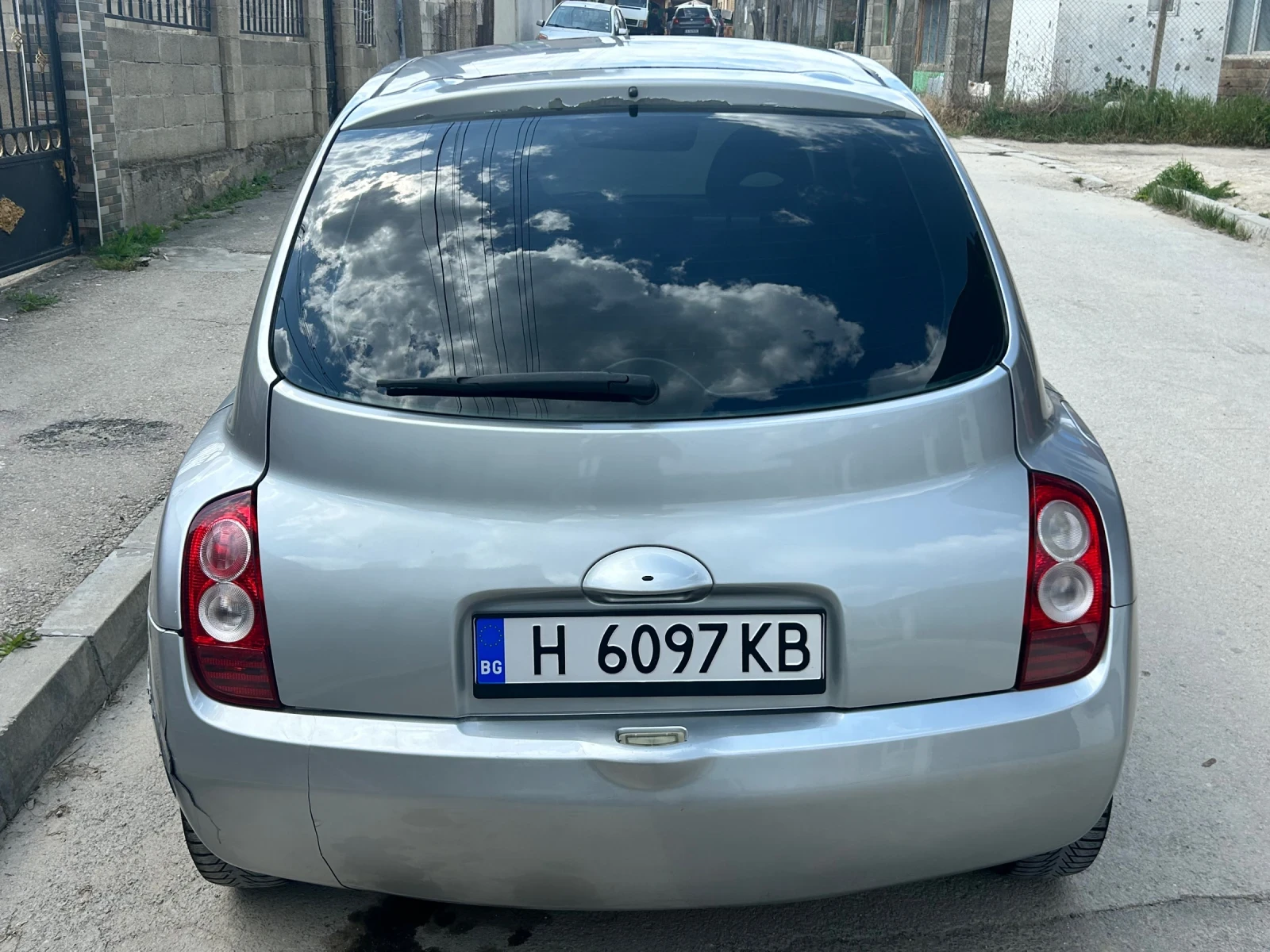 Nissan Micra 1.5 - изображение 2