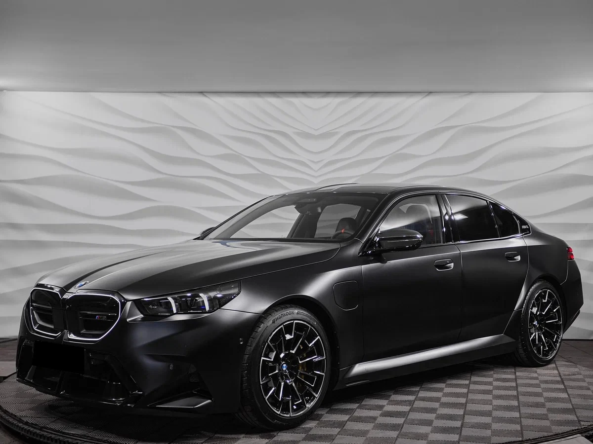 BMW M5 Hybrid xDrive - изображение 3