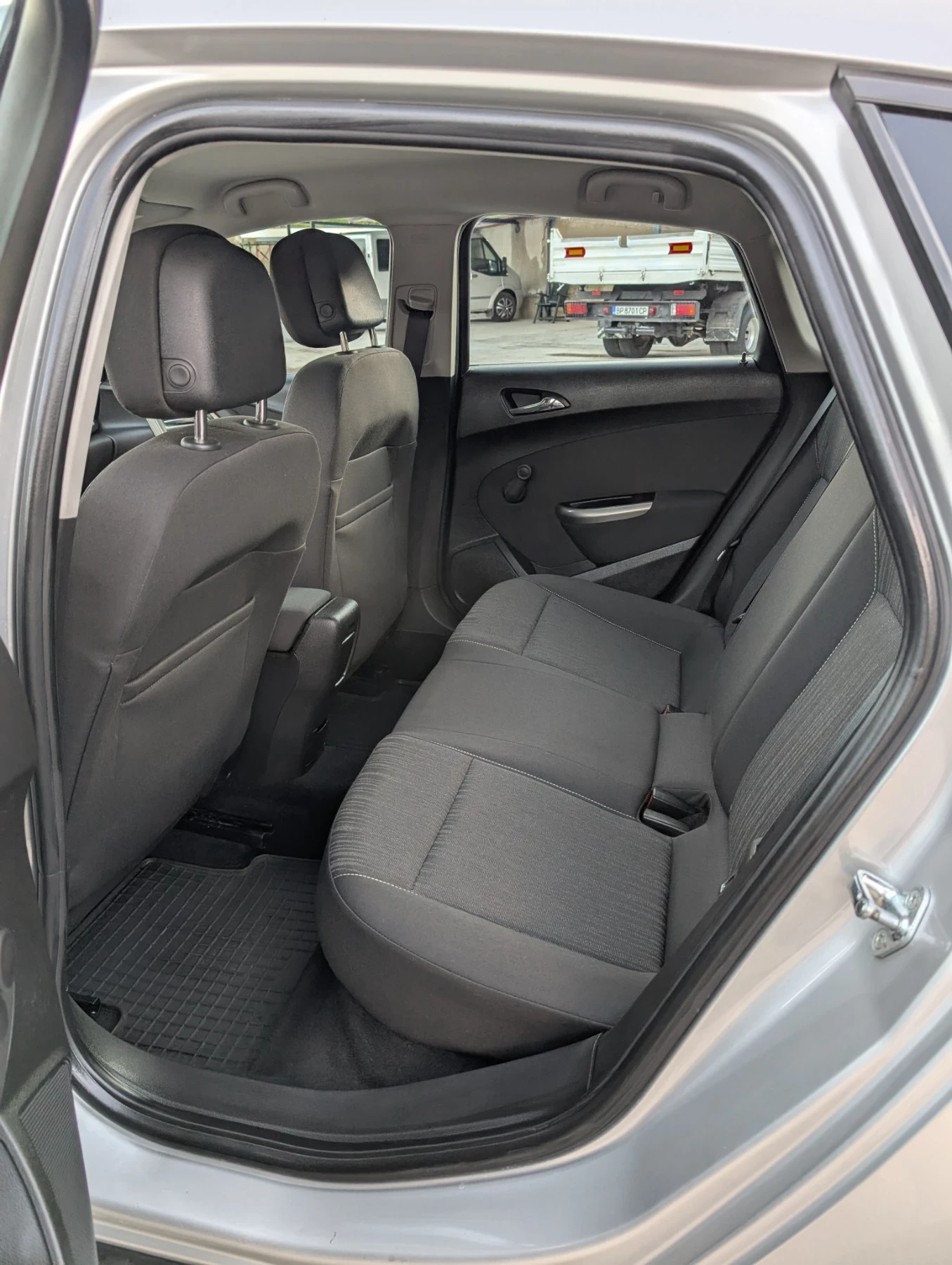 Opel Astra 1.4 Ecotec - изображение 9