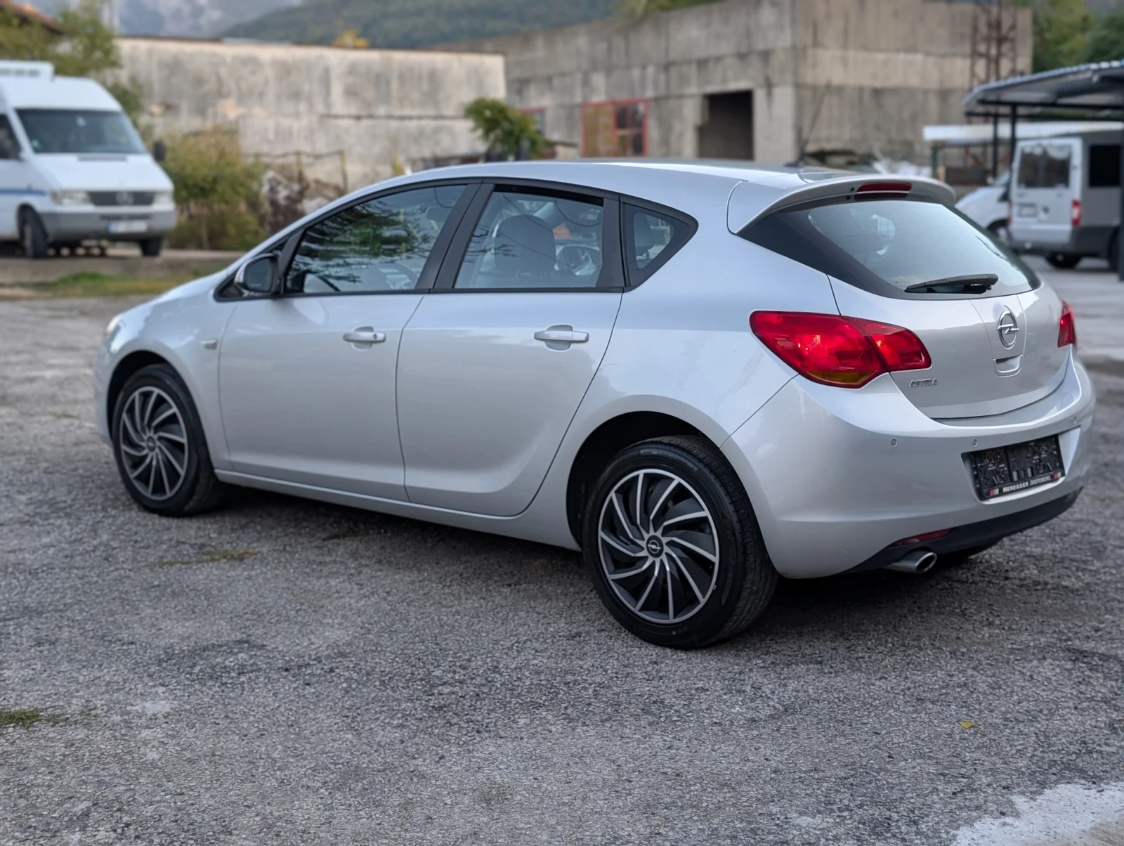 Opel Astra 1.4 Ecotec - изображение 5