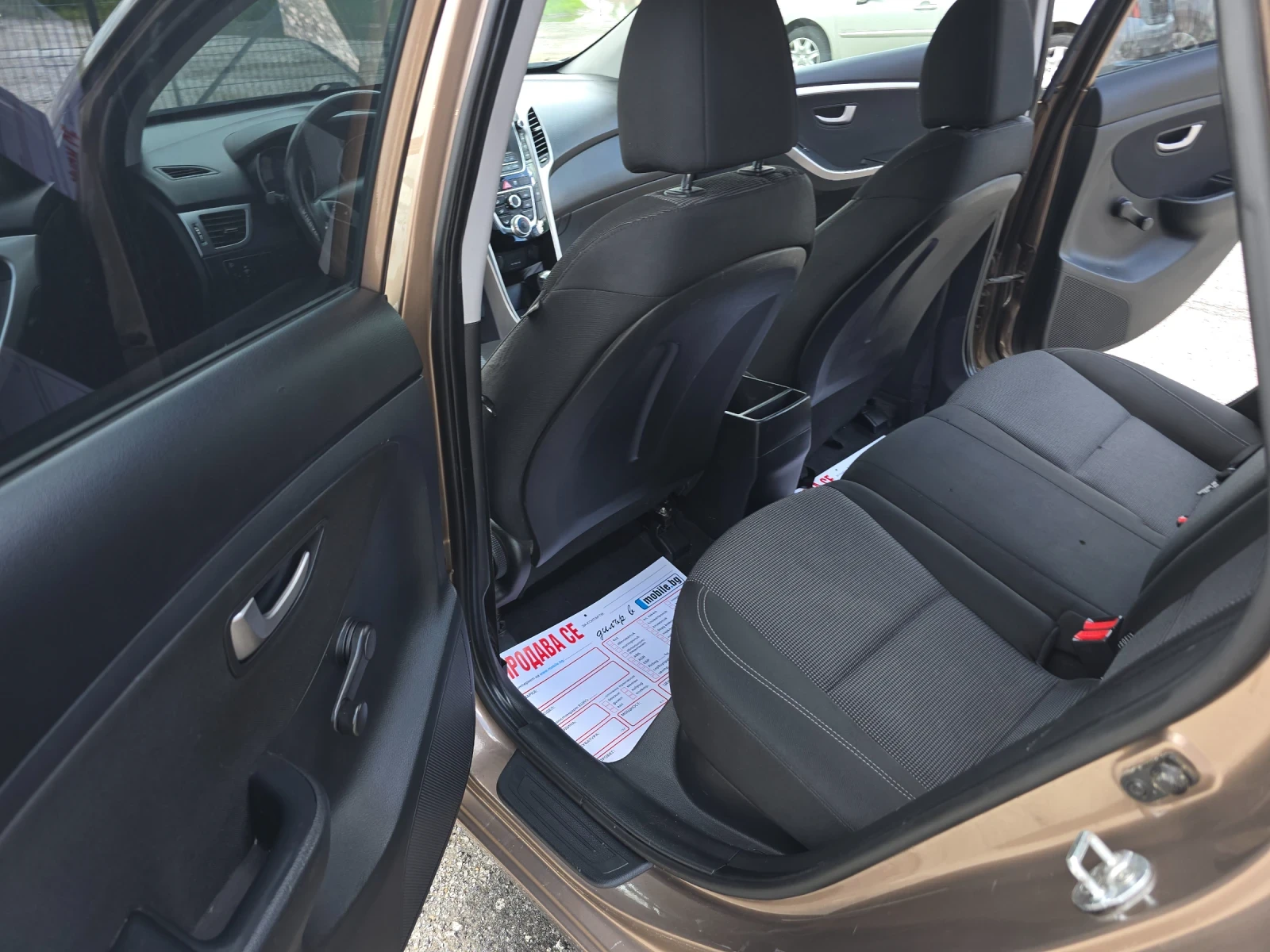Hyundai I30 1.4, снимка 11 - Автомобили и джипове - 53153220