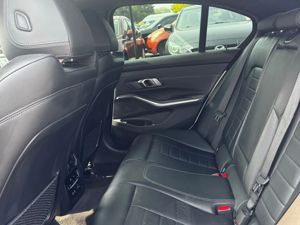 BMW 330 xDrive* ����������(���� �� ��) | Mobile.bg � ����������� 12