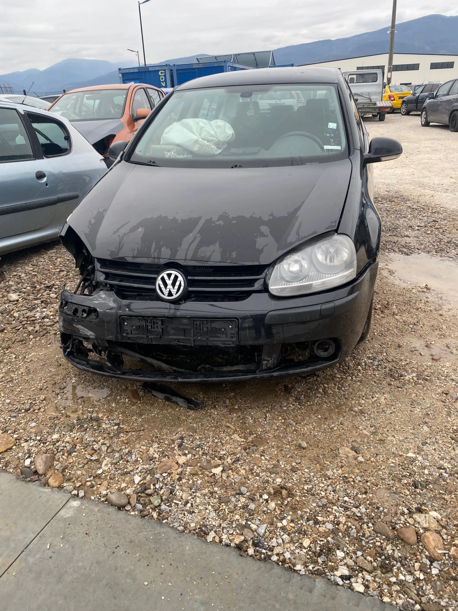 VW Golf 1.9 TDI , снимка 2 - Автомобили и джипове - 54063402