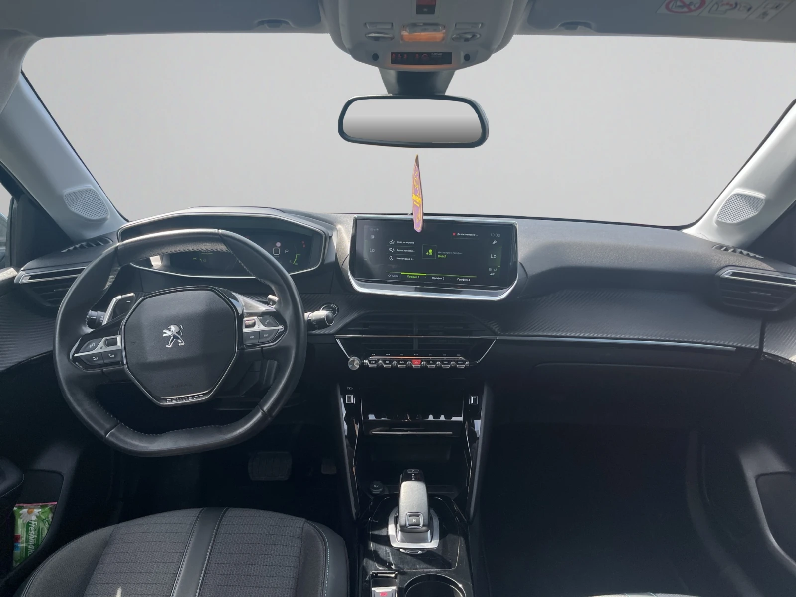 Peugeot 208, снимка 11 - Автомобили и джипове - 54138028