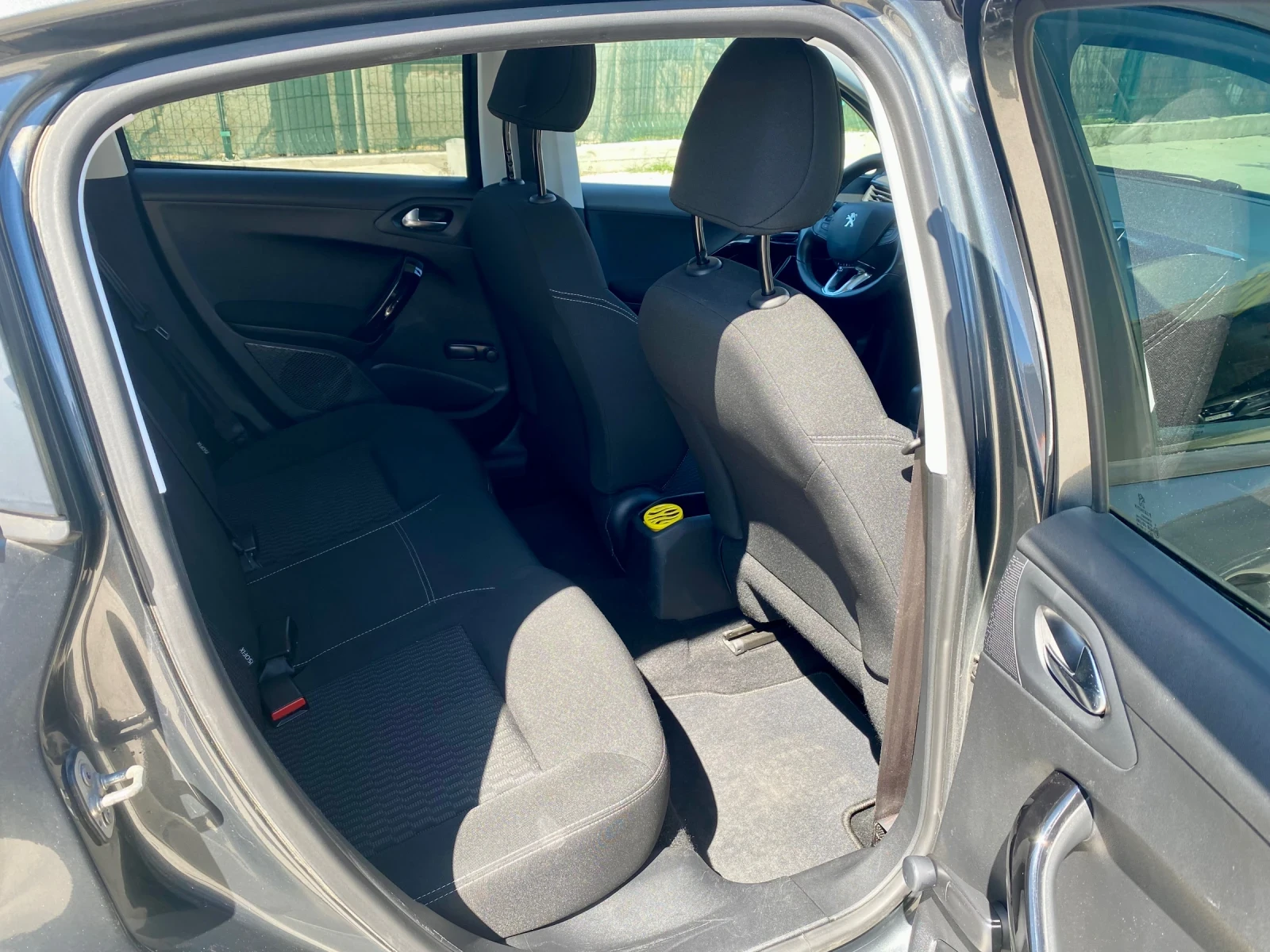 Peugeot 208 1.6 Blue HDI Euro 6 | Mobile.bg � ����������� 11