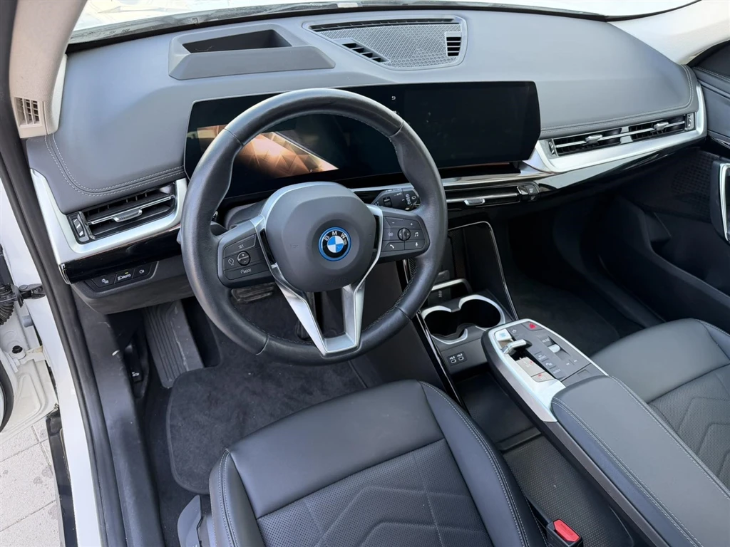 BMW iX1 xDrive30 | Mobile.bg � ����������� 5
