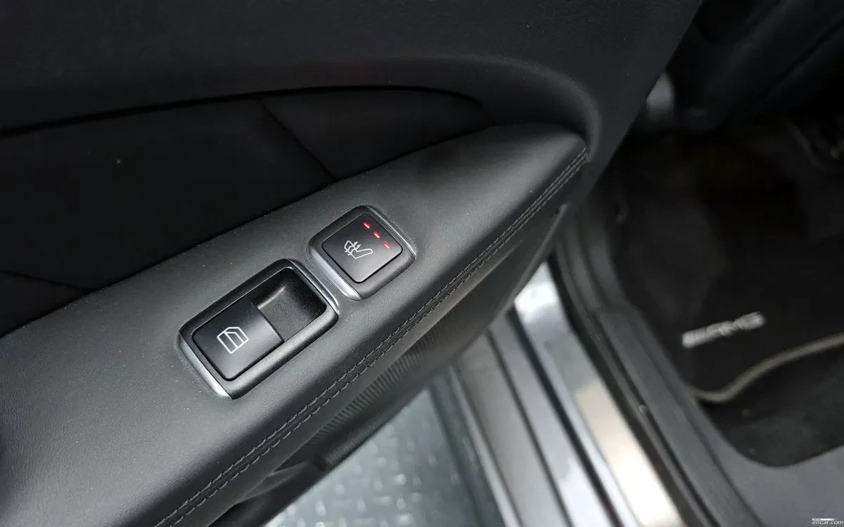Mercedes-Benz CLS 63 AMG 360 / Подгрев / Обдухване, снимка 16 - Автомобили и джипове - 54724582