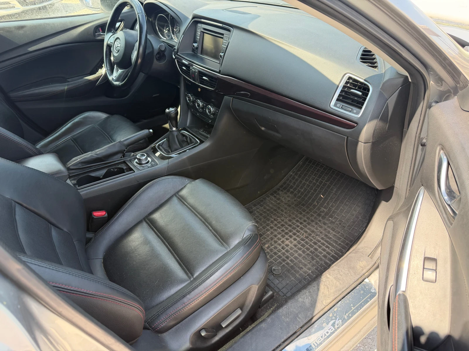 Mazda 6 2.2/150кс Кожа, Камера, Ксенон, снимка 15 - Автомобили и джипове - 55587673