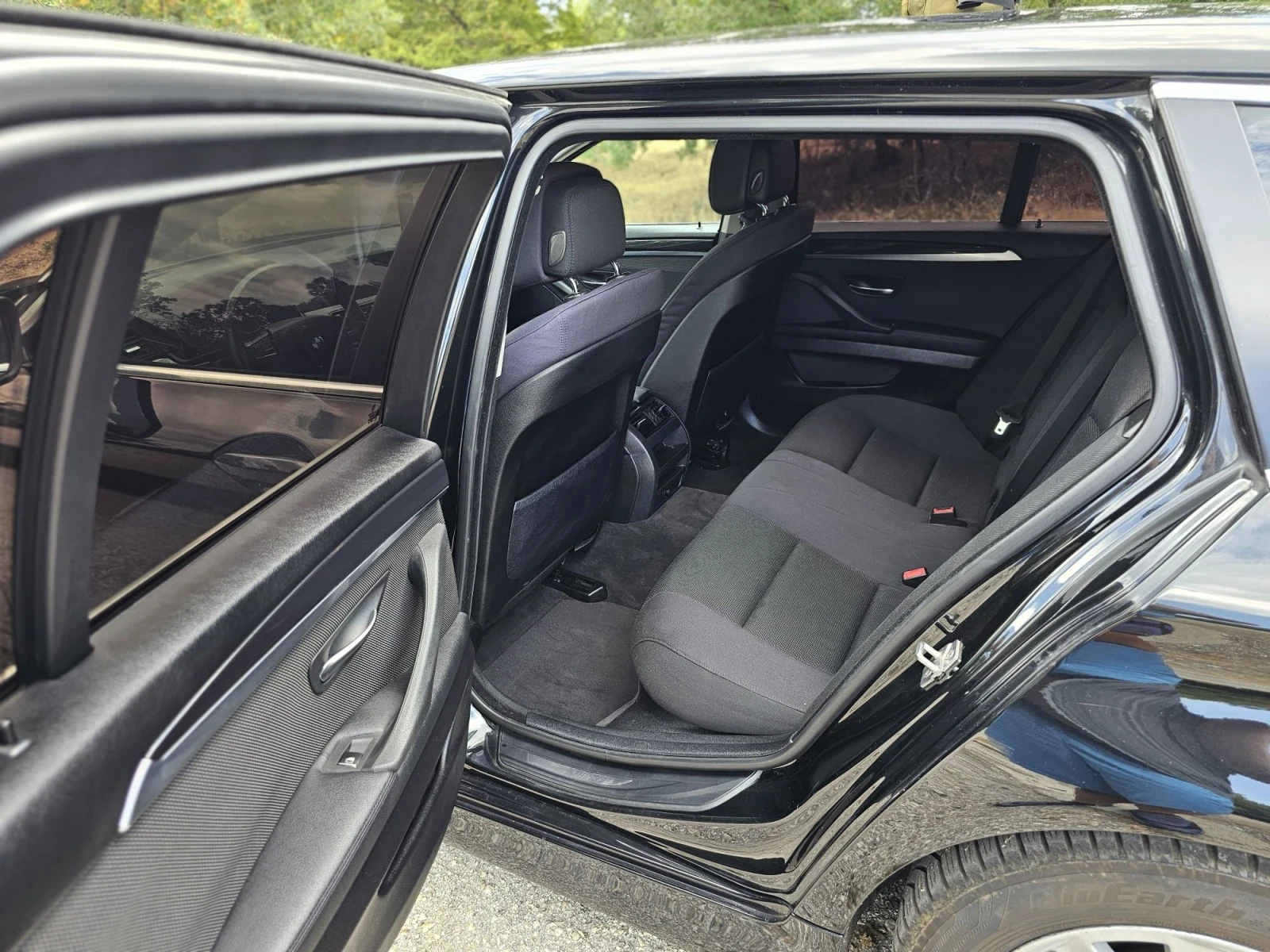 BMW 520 F11 520D, снимка 12 - Автомобили и джипове - 55967845
