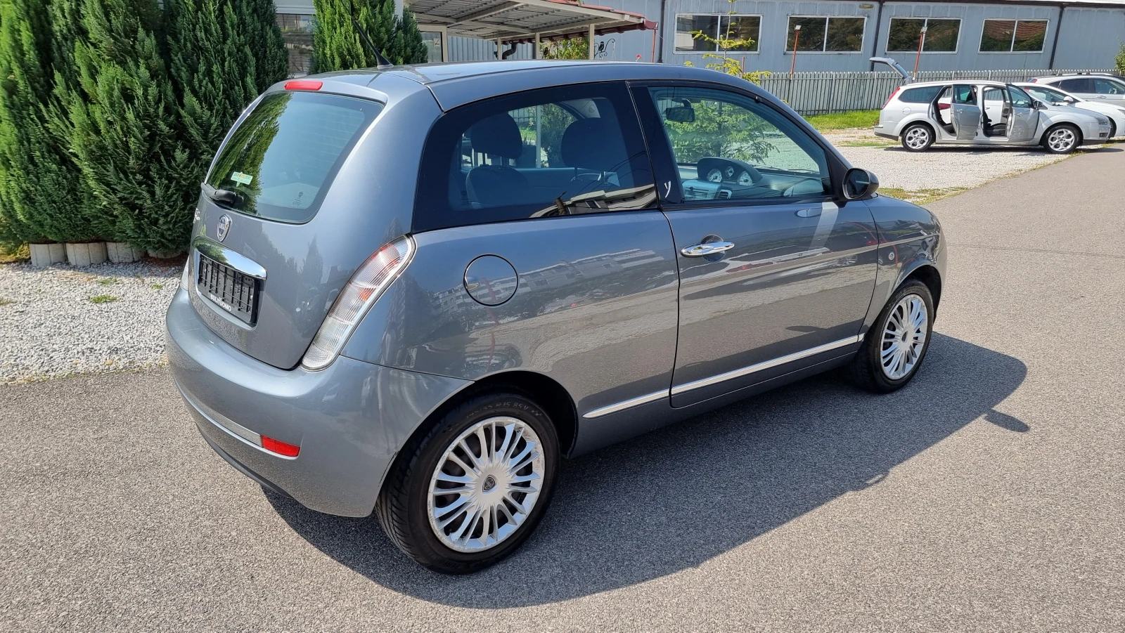 Lancia Ypsilon 1.2i Euro4, снимка 4 - Автомобили и джипове - 55885908