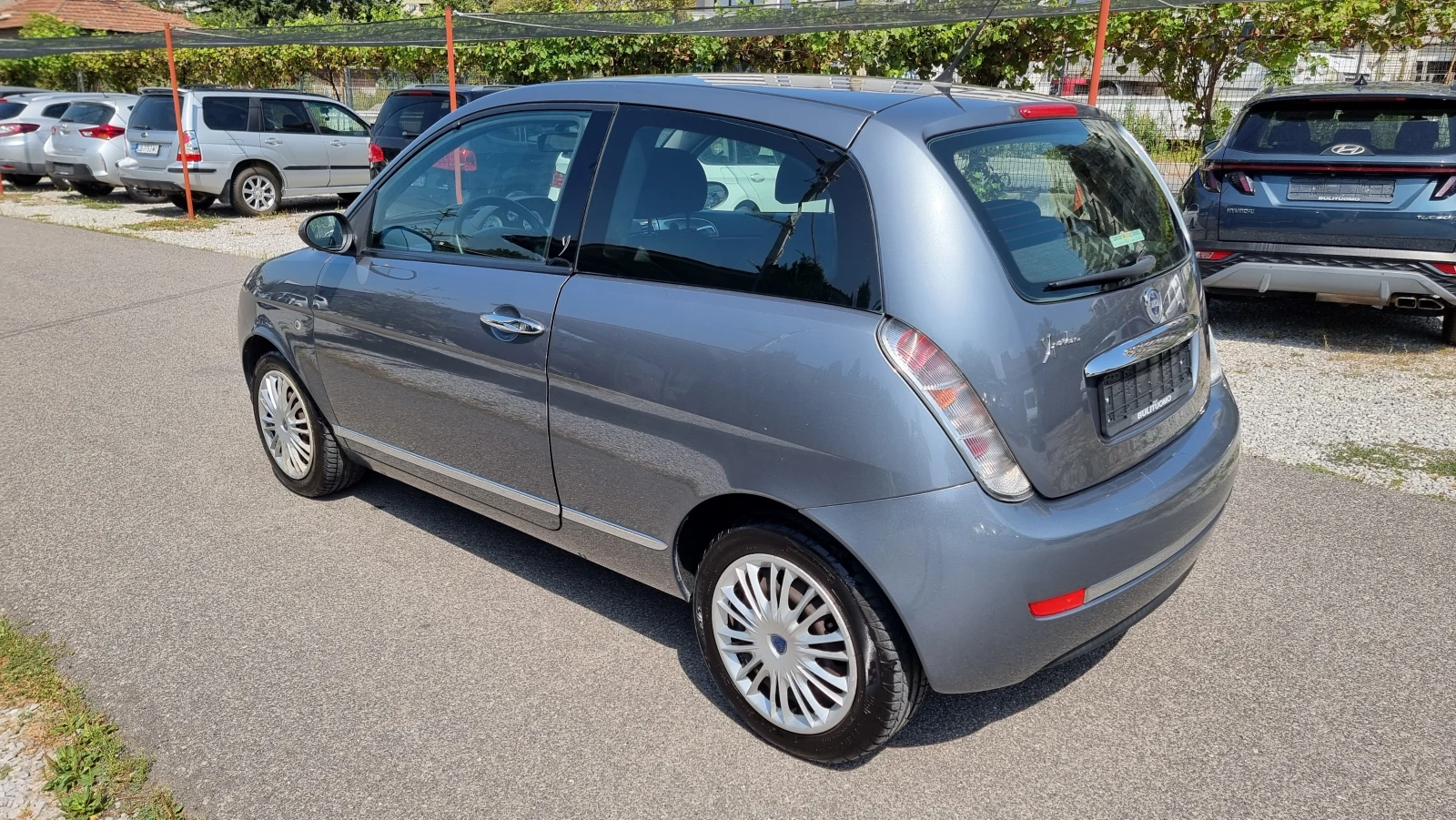 Lancia Ypsilon 1.2i Euro4, снимка 6 - Автомобили и джипове - 55885908