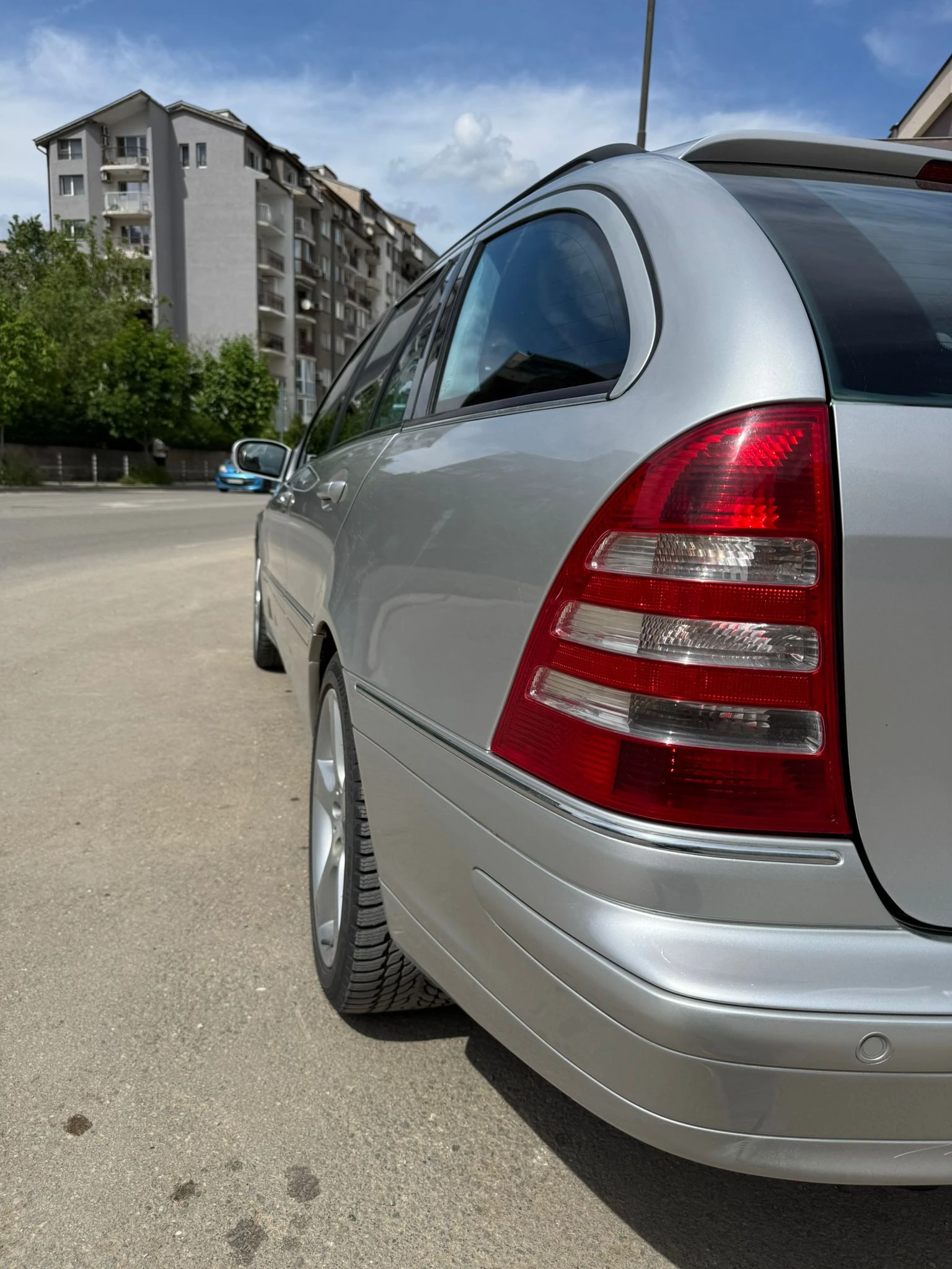Mercedes-Benz C 320