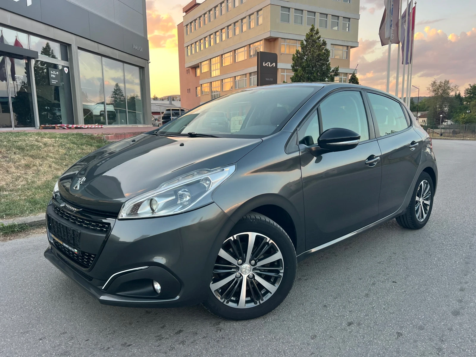 Peugeot 208 1.2 PURE TECH/PANORAMA/TOP