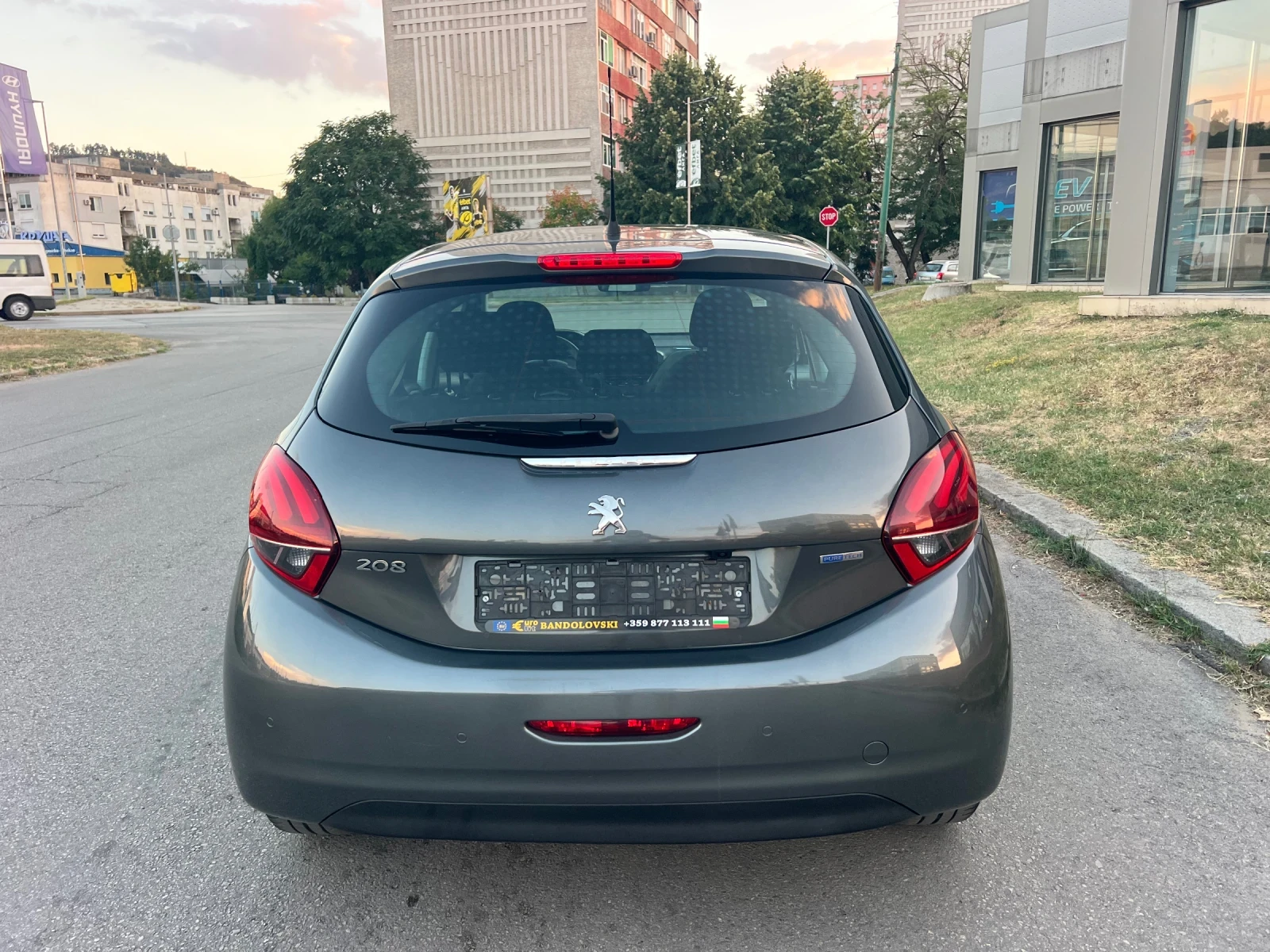 Peugeot 208 1.2 PURE TECH/PANORAMA/TOP, снимка 5 - Автомобили и джипове - 56197290