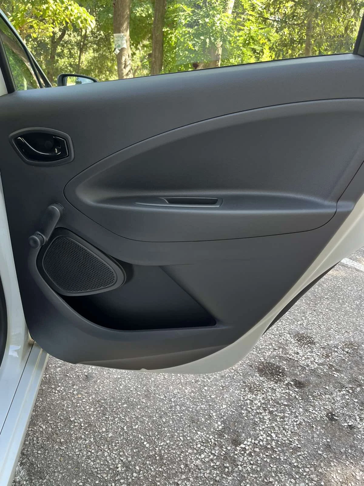 Renault Zoe, снимка 12 - Автомобили и джипове - 56458525