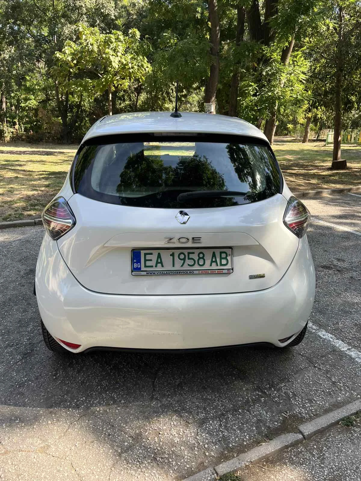 Renault Zoe, снимка 6 - Автомобили и джипове - 56458525