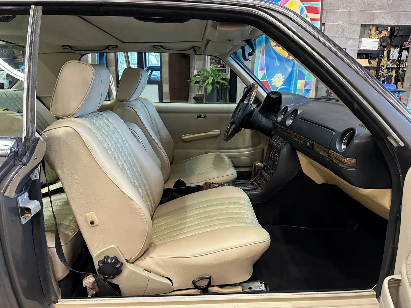 Mercedes-Benz 123 * * 280CE* * , снимка 8 - Автомобили и джипове - 56654174