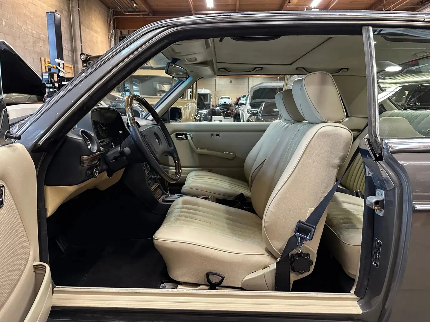 Mercedes-Benz 123 * * 280CE* * , снимка 11 - Автомобили и джипове - 56654174