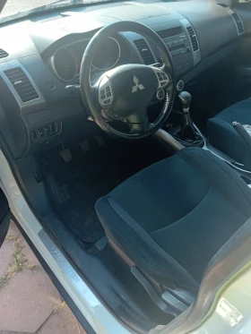Mitsubishi Outlander 2.4 7места 4х4, снимка 8