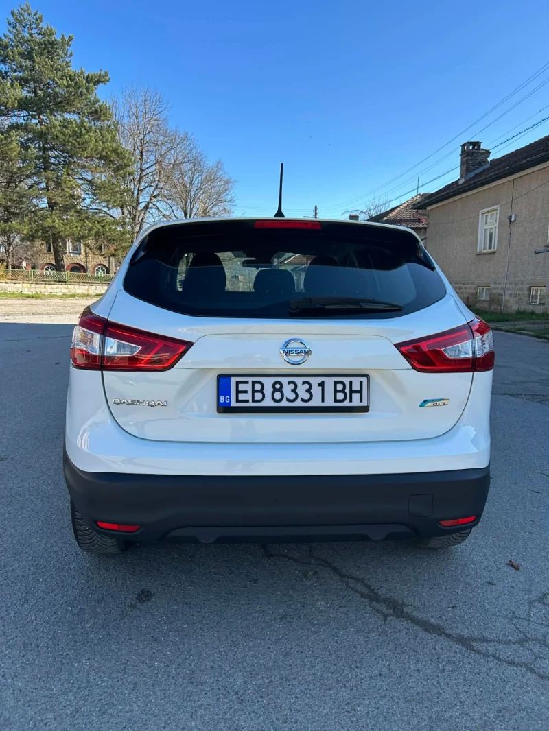 Nissan Qashqai, снимка 2 - Автомобили и джипове - 52776565