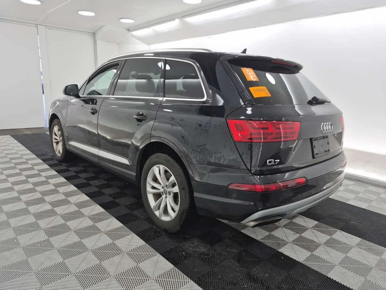 Audi Q7 3.0T PROGRESSIV| ОБДУХВАНЕ| ПАНОРАМА| 7 МЕСТЕН| , снимка 4 - Автомобили и джипове - 54133699