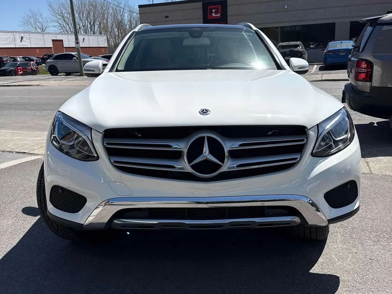 Mercedes-Benz GLC 300 4MATIC/ПОДГРЕВИ/БЕЗ ИНЦИДЕНТИ, снимка 2 - Автомобили и джипове - 54335434