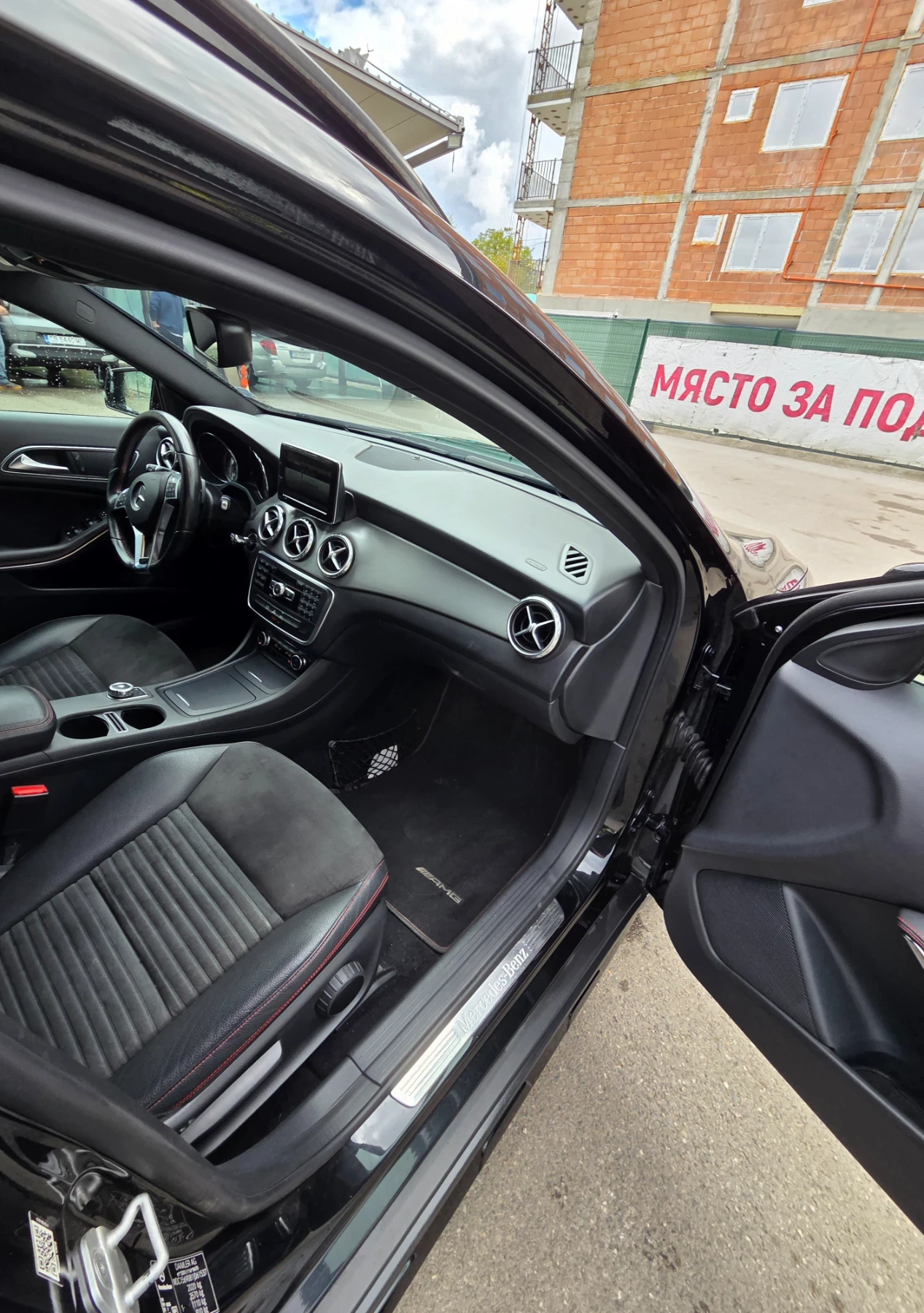 Mercedes-Benz GLA 200, снимка 7 - Автомобили и джипове - 54931572