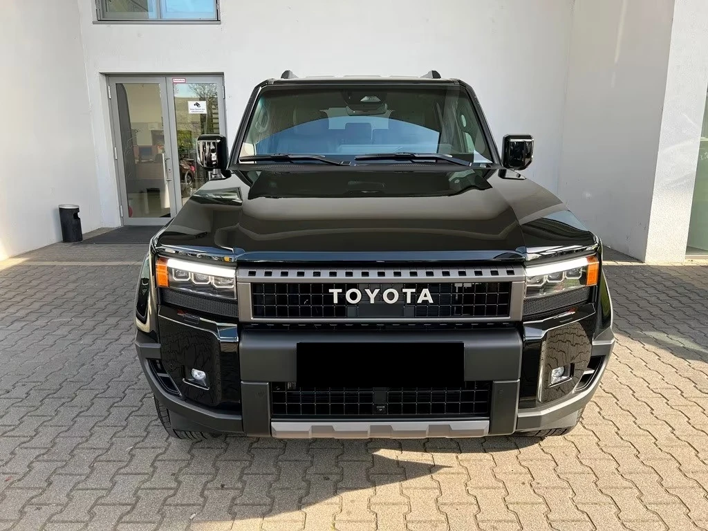 Toyota Land cruiser 2.8 D-4D MILD-HYBRID EXECUTIVE 360-CAM, снимка 3 - Автомобили и джипове - 55135159