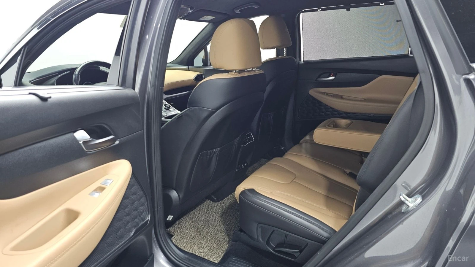 Hyundai Santa fe HYBRID* CALLIGRAPHY* 360* HUD* ПОДГРЕВ* ОБДУХВАНЕ*, снимка 11 - Автомобили и джипове - 55491691