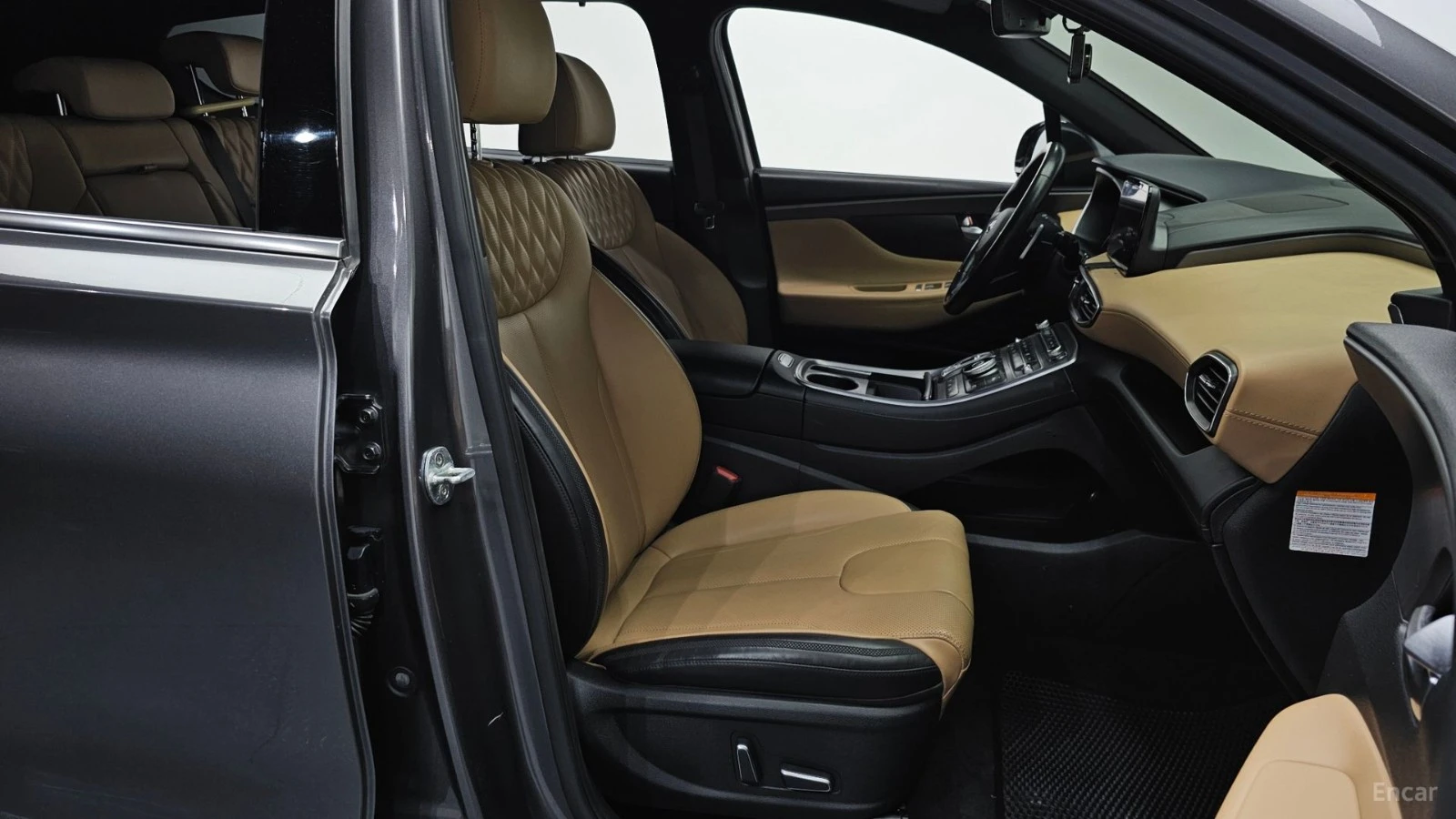 Hyundai Santa fe HYBRID* CALLIGRAPHY* 360* HUD* ПОДГРЕВ* ОБДУХВАНЕ*, снимка 15 - Автомобили и джипове - 55491691