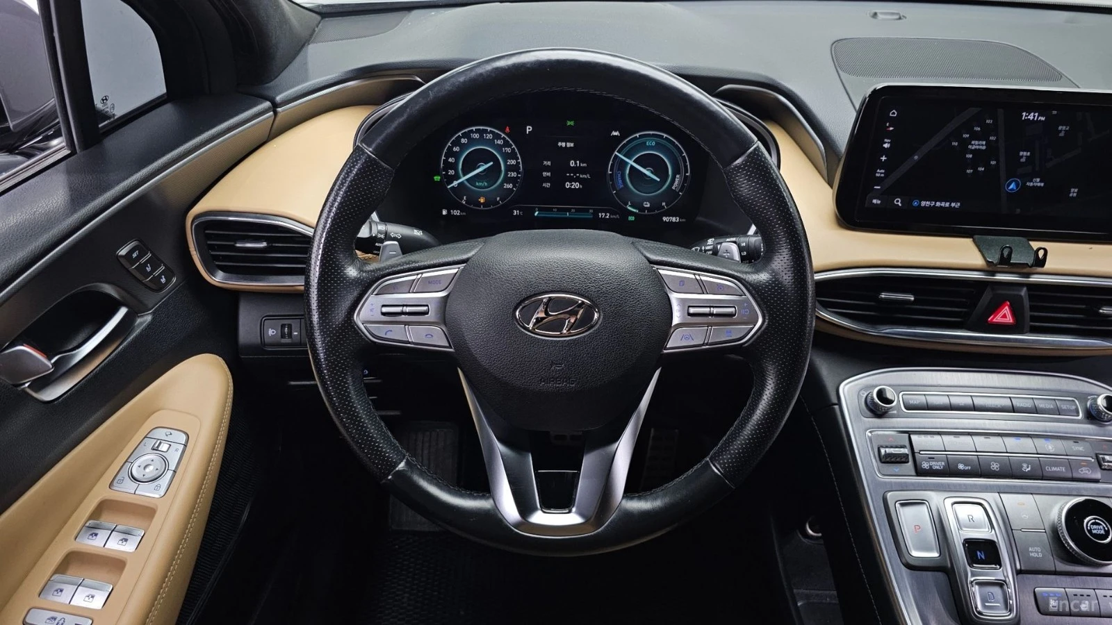 Hyundai Santa fe HYBRID* CALLIGRAPHY* 360* HUD* ПОДГРЕВ* ОБДУХВАНЕ*, снимка 12 - Автомобили и джипове - 55491691
