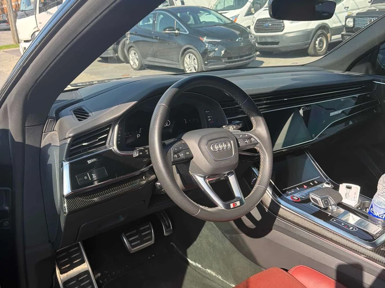 Audi SQ8 4.0 TFSI quattro | CARFAX | АВТОКРЕДИТ, снимка 7 - Автомобили и джипове - 55568053