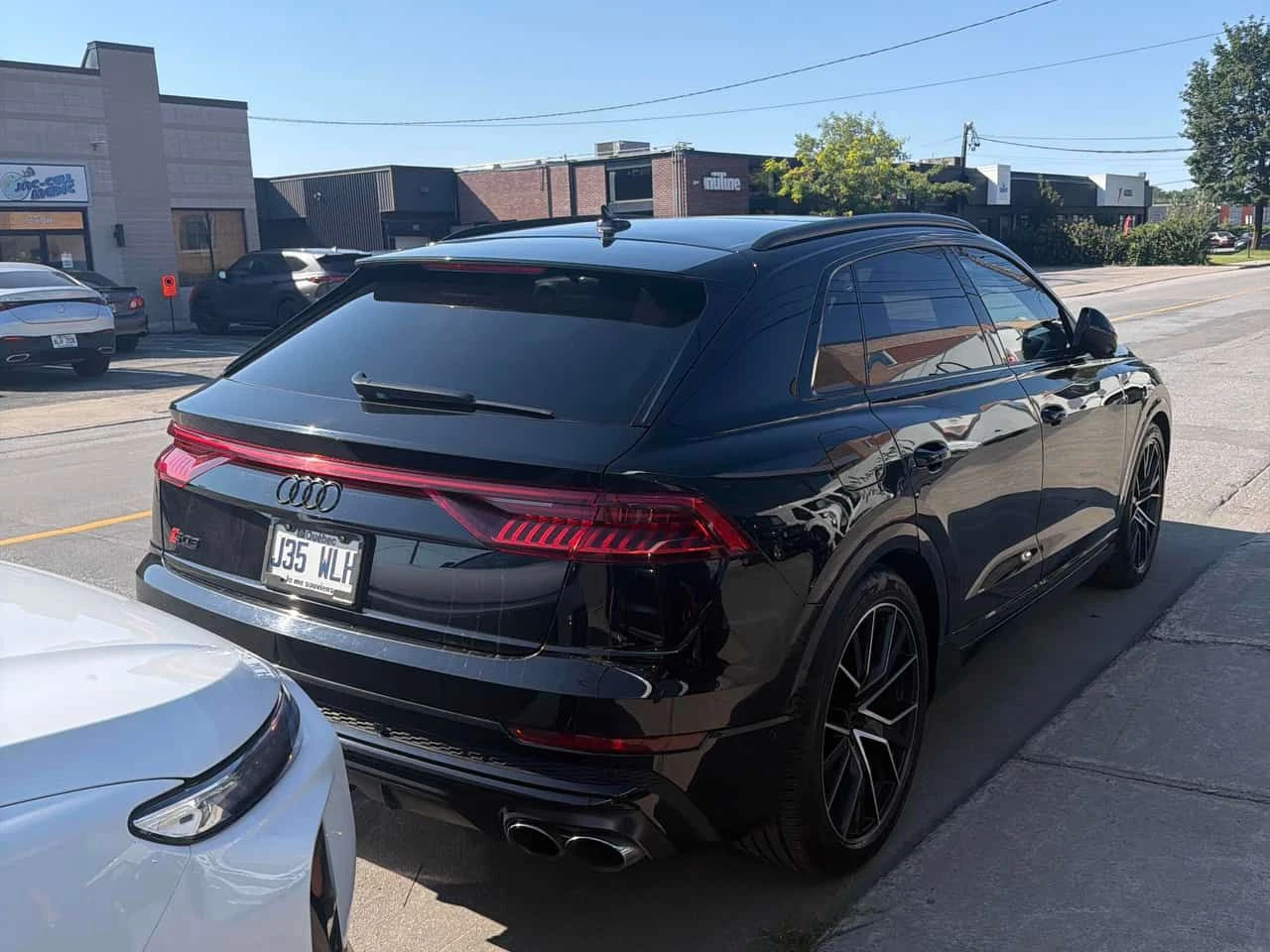 Audi SQ8 4.0 TFSI quattro | CARFAX | АВТОКРЕДИТ, снимка 4 - Автомобили и джипове - 55568053