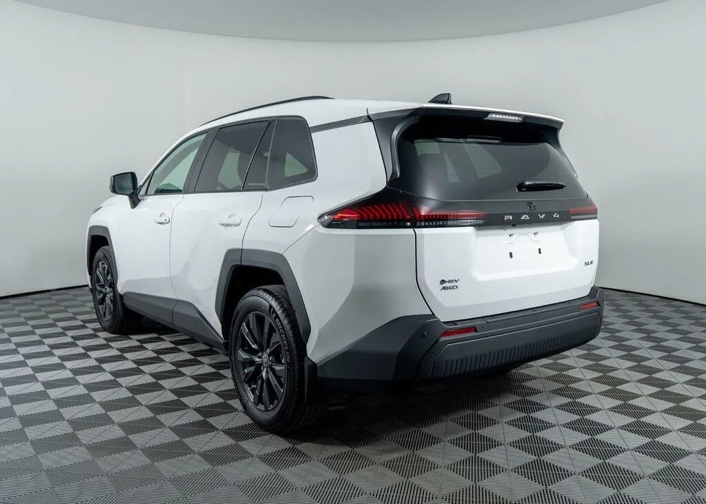 Toyota Rav4 XLE AWD, снимка 6 - Автомобили и джипове - 56121724