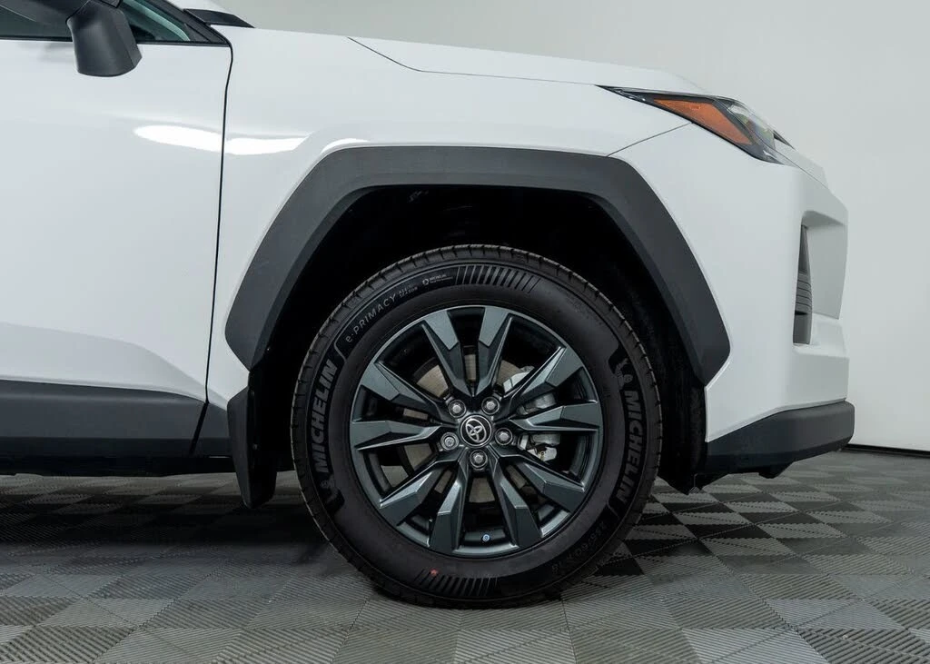 Toyota Rav4 XLE AWD, снимка 5 - Автомобили и джипове - 56121724
