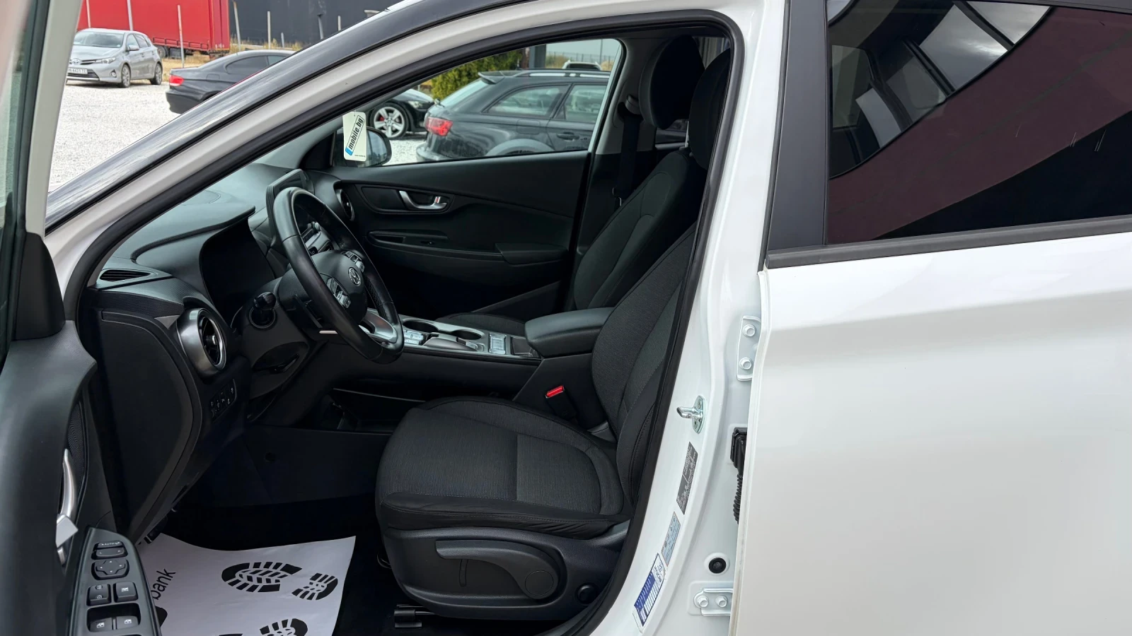 Hyundai Kona 39kWh Гаранция, снимка 7 - Автомобили и джипове - 56270357