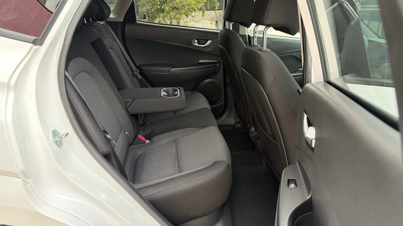 Hyundai Kona 39kWh Гаранция, снимка 11 - Автомобили и джипове - 56270357
