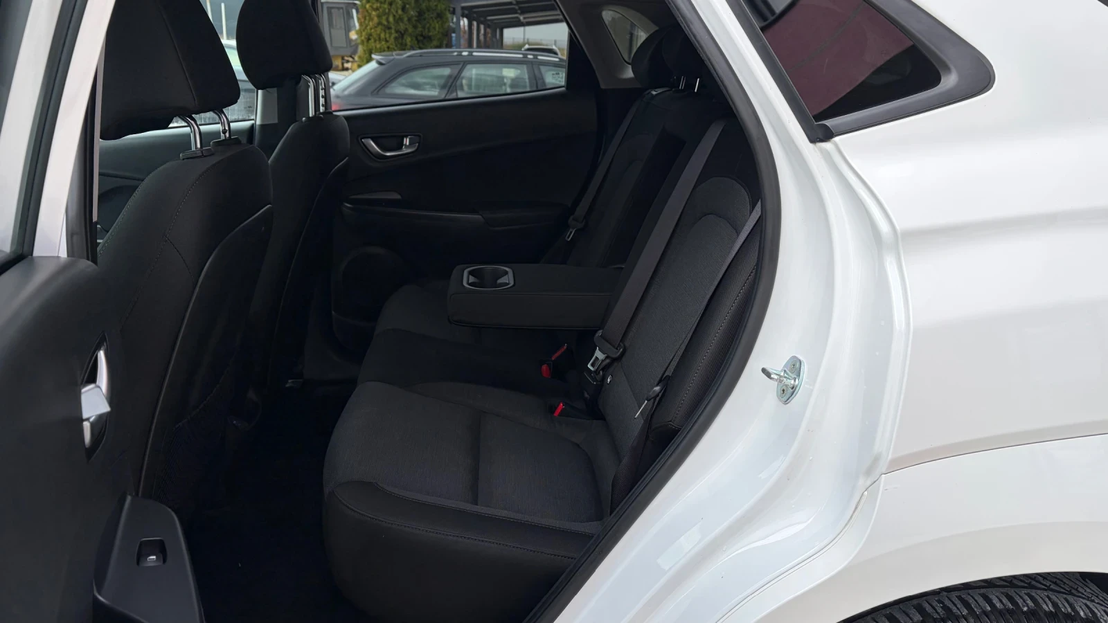 Hyundai Kona 39kWh Гаранция, снимка 9 - Автомобили и джипове - 56270357