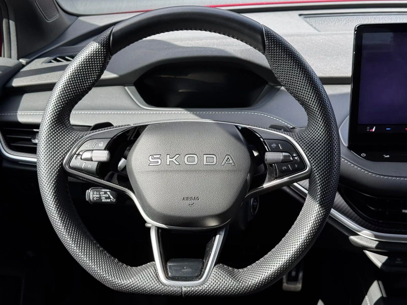 Skoda Elroq 60/204HP/SPORTLINE/MATRIX/CAM/NAVI/722q | Mobile.bg � ����������� 4