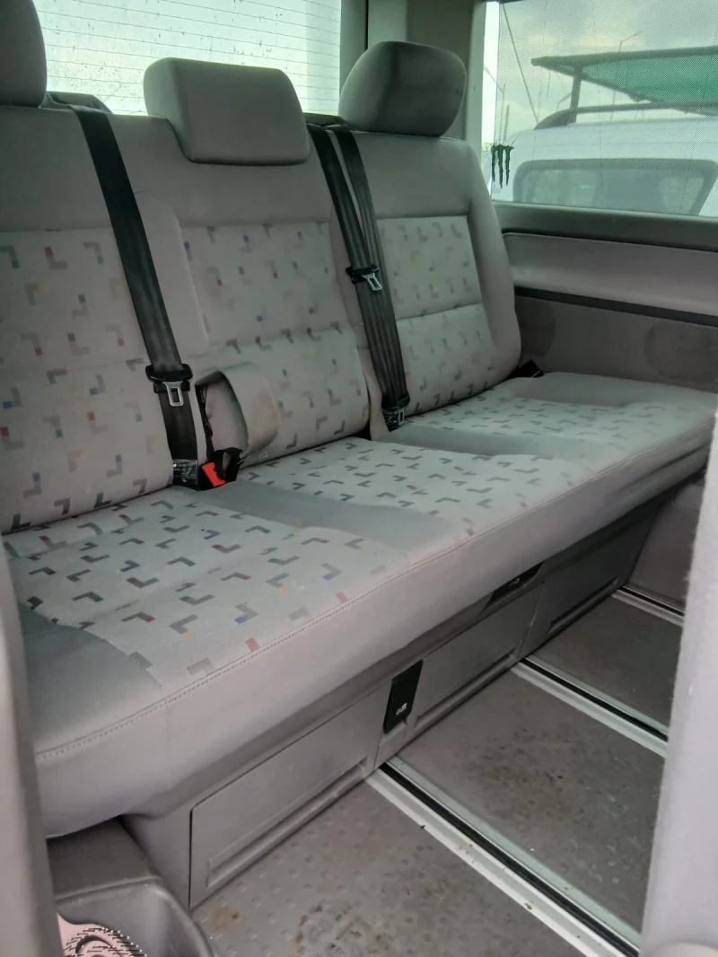 VW T5 2.5 Multivan Navi, снимка 12 - Бусове и автобуси - 53343812
