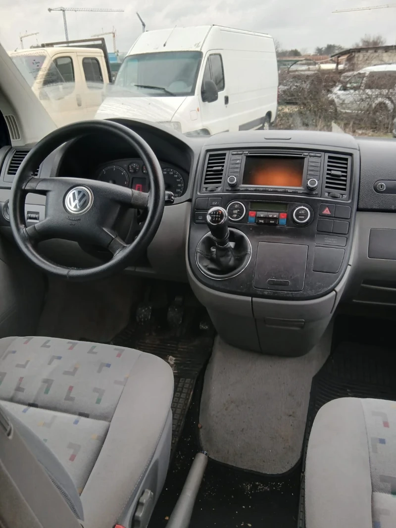 VW T5 2.5 Multivan Navi, снимка 6 - Бусове и автобуси - 53343812