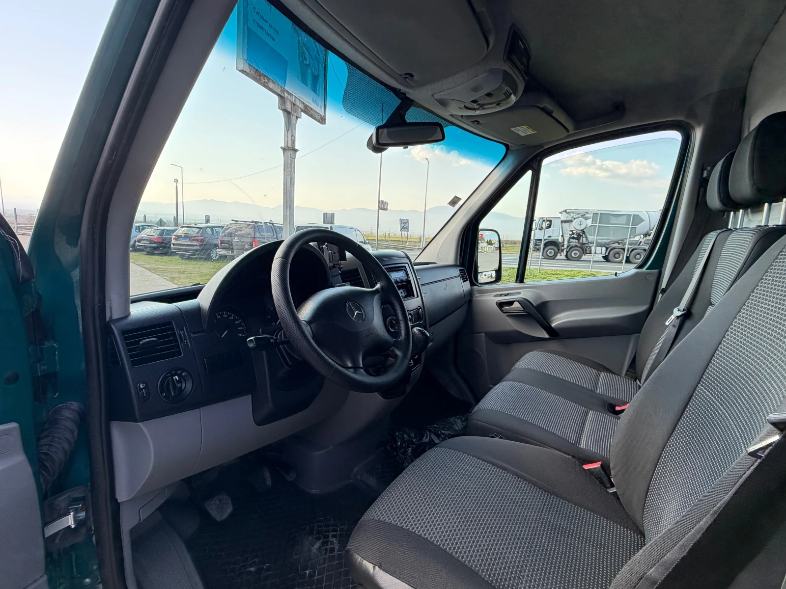 Mercedes-Benz Sprinter 319 cdi, снимка 13 - Бусове и автобуси - 53732919