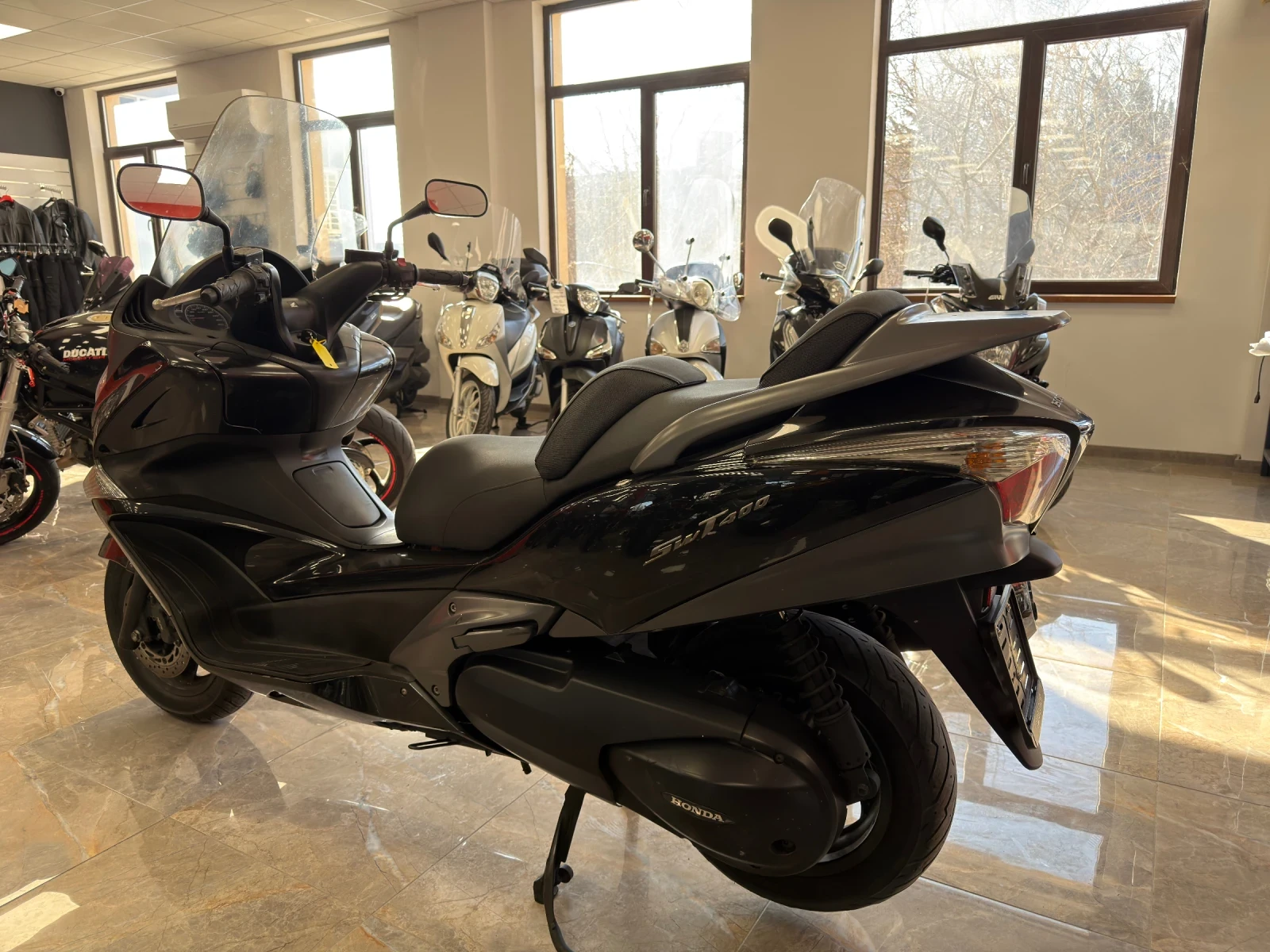 Honda Silver Wing 400 - изображение 5