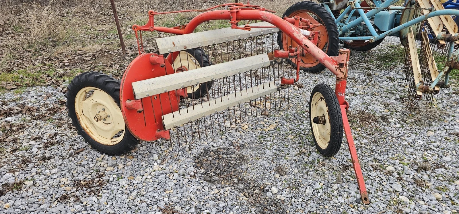 Сенообръщачка Друга марка ГолямоРазнообраз, снимка 3 - Селскостопанска техника - 18823293